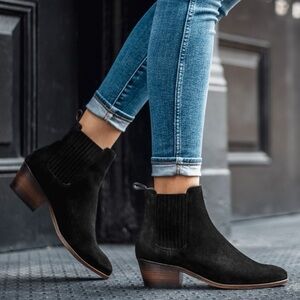 THURSDAY BOOT COMPANY Dreamer Black Suede Bootie Women’s Size 9